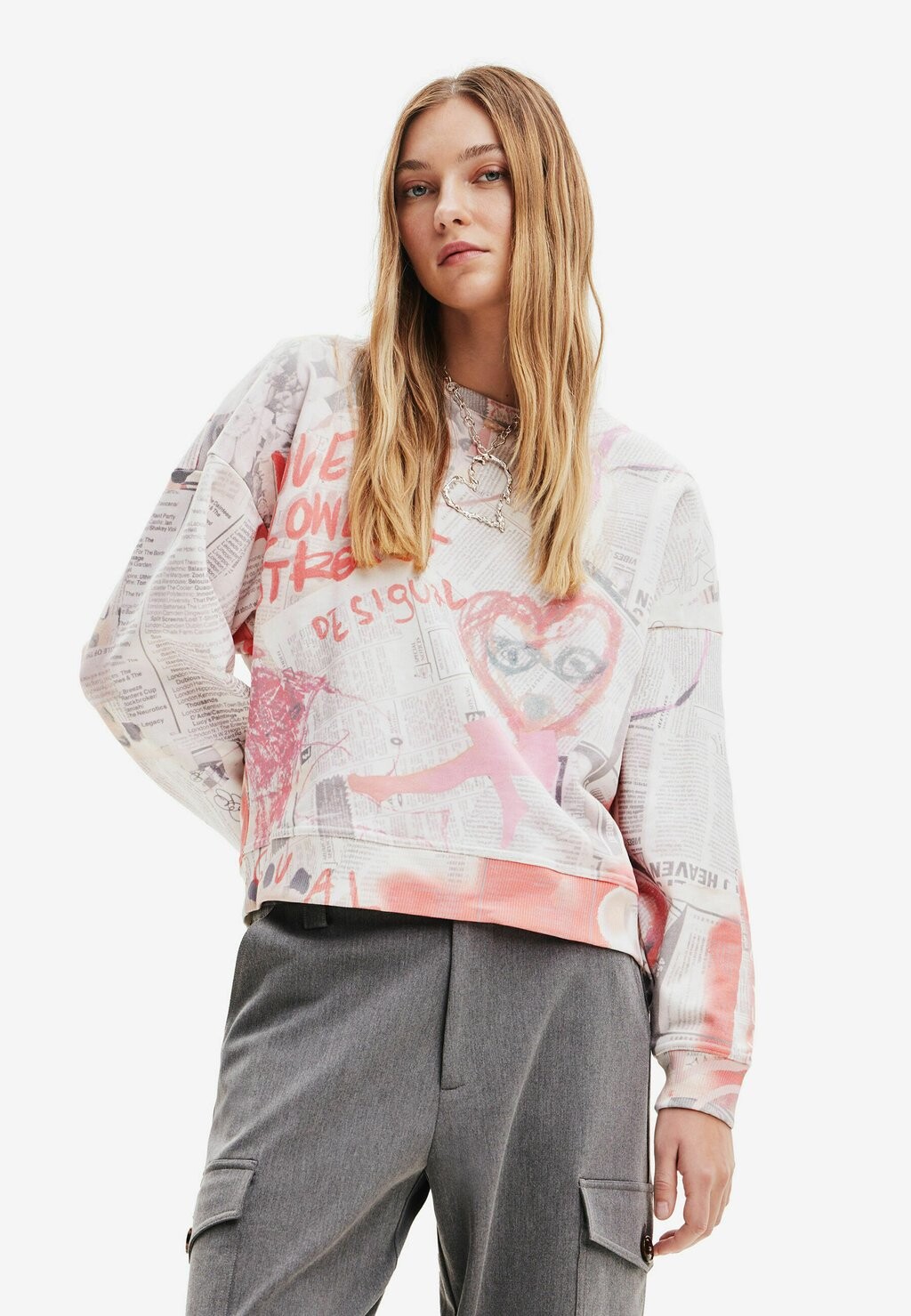 

Толстовка Desigual, белый