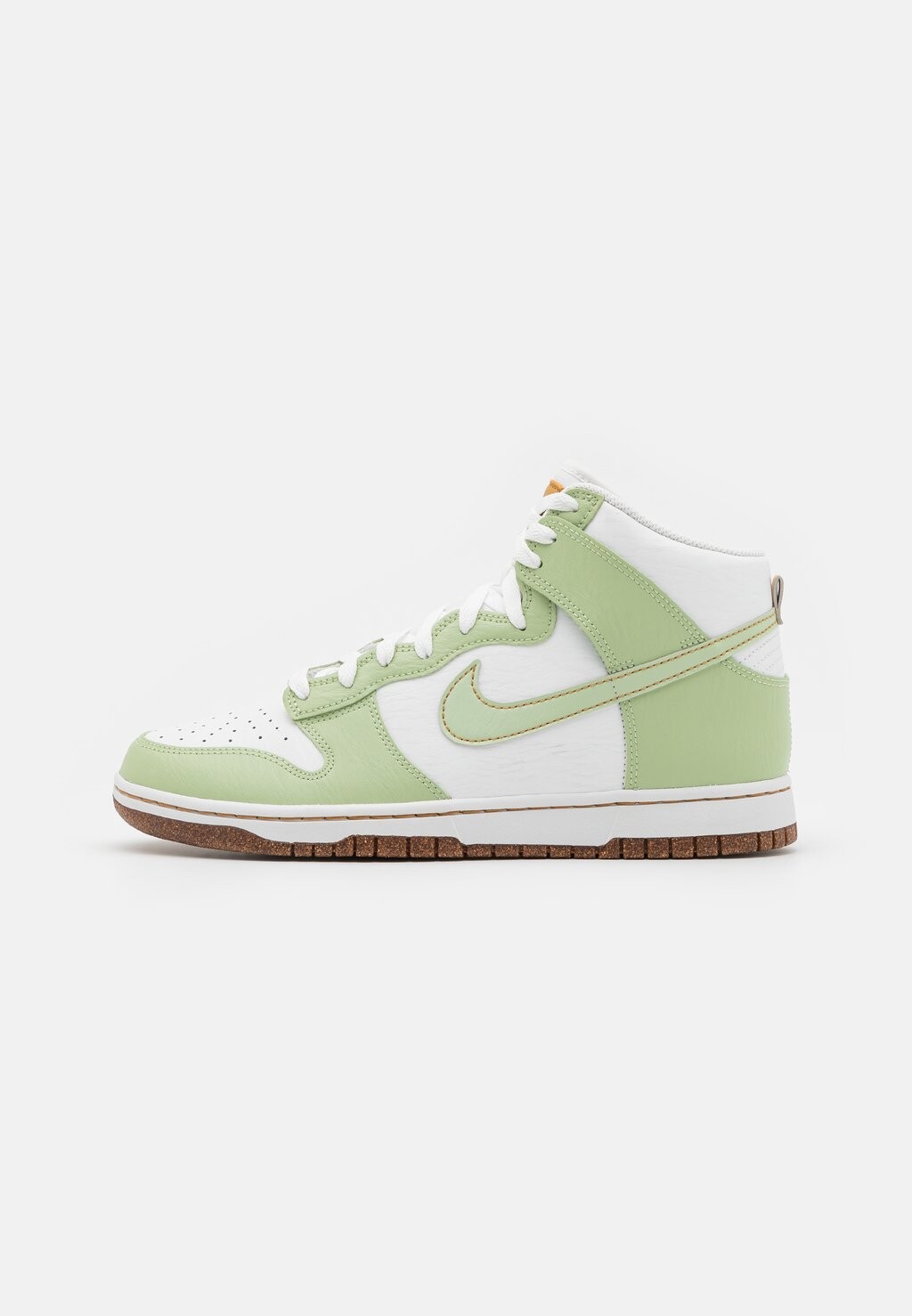 

Высокие кроссовки Nike