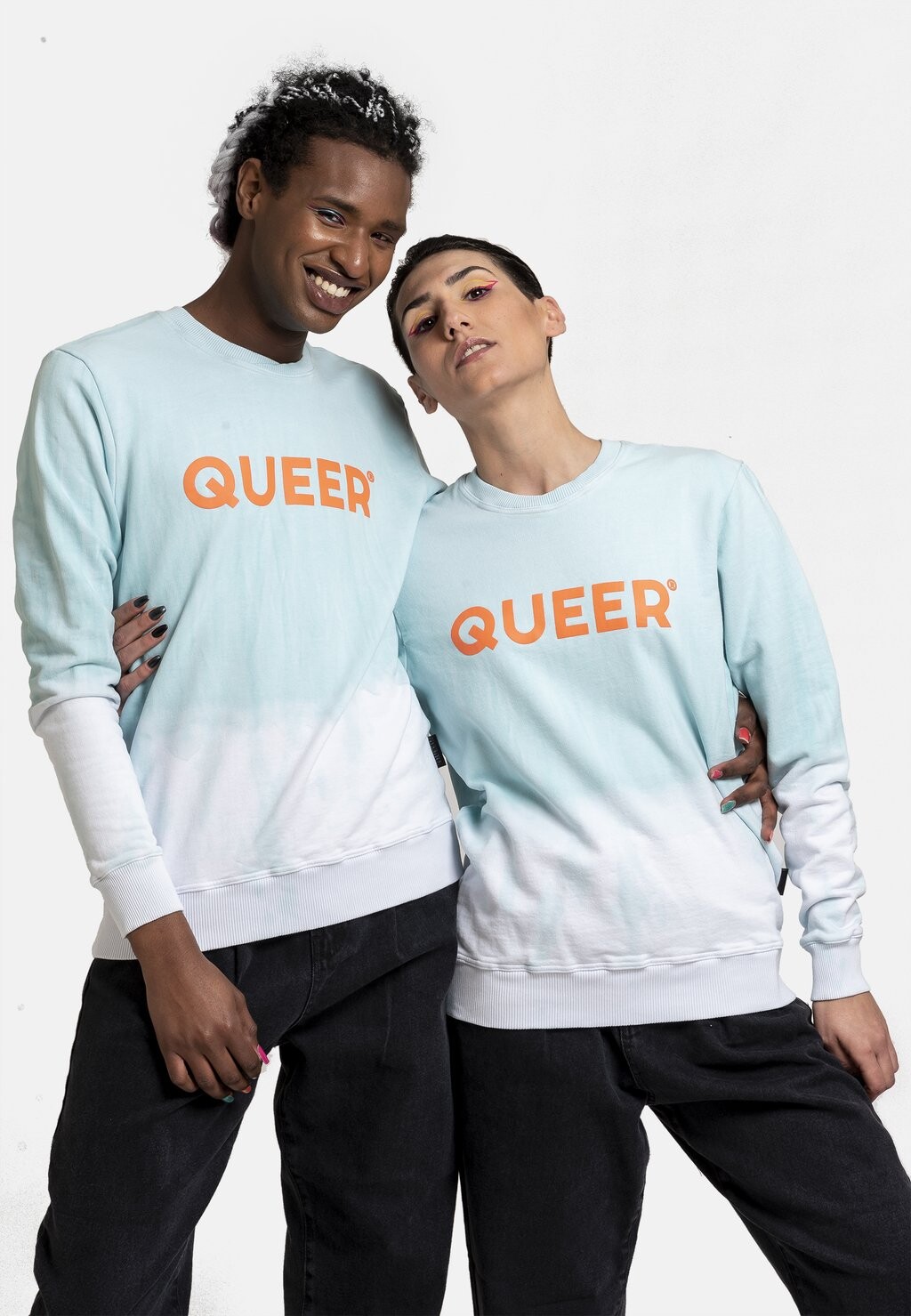 

Толстовка QUEER