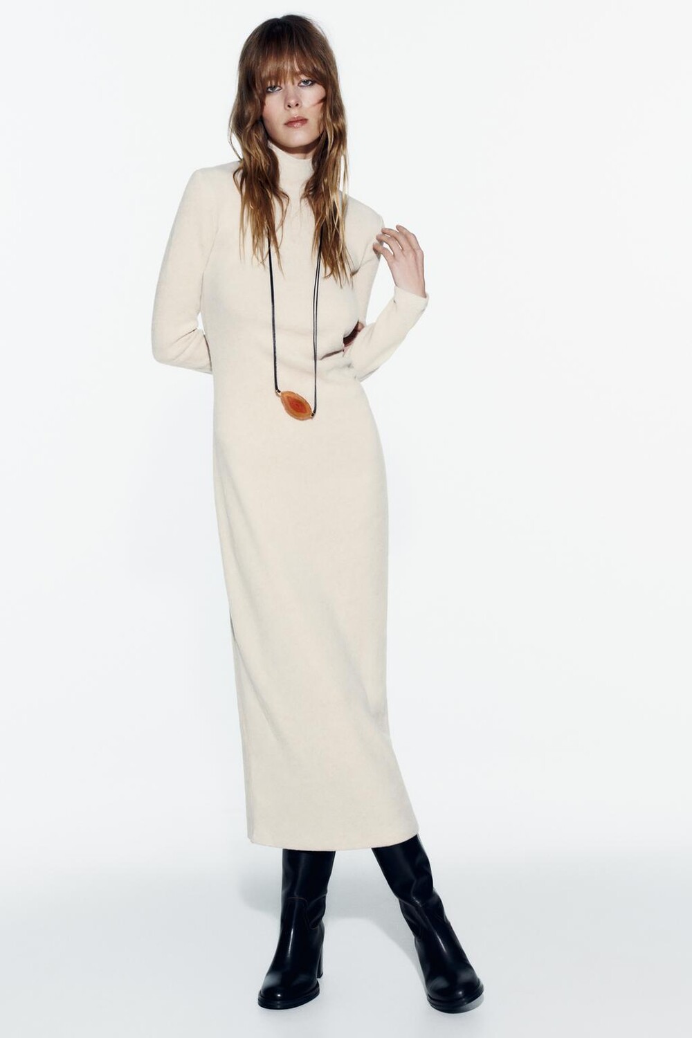 

Мягкое длинное платье со собранными деталями ZARA, песок