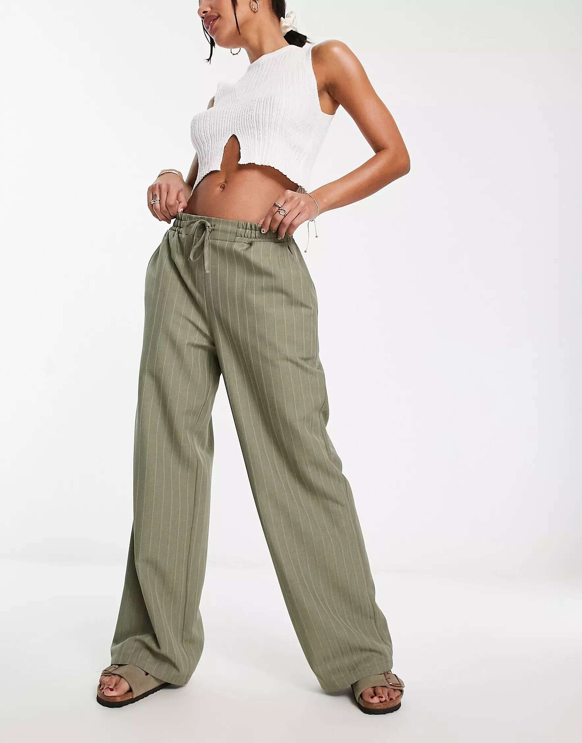 

Брюки цвета хаки в полоску ASOS
