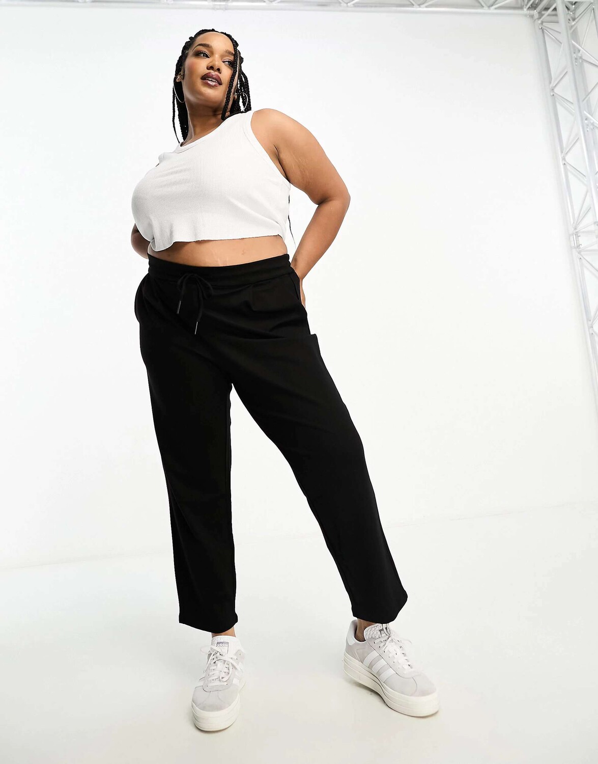 

Черные широкие брюки из джерси Vero Moda, Черный