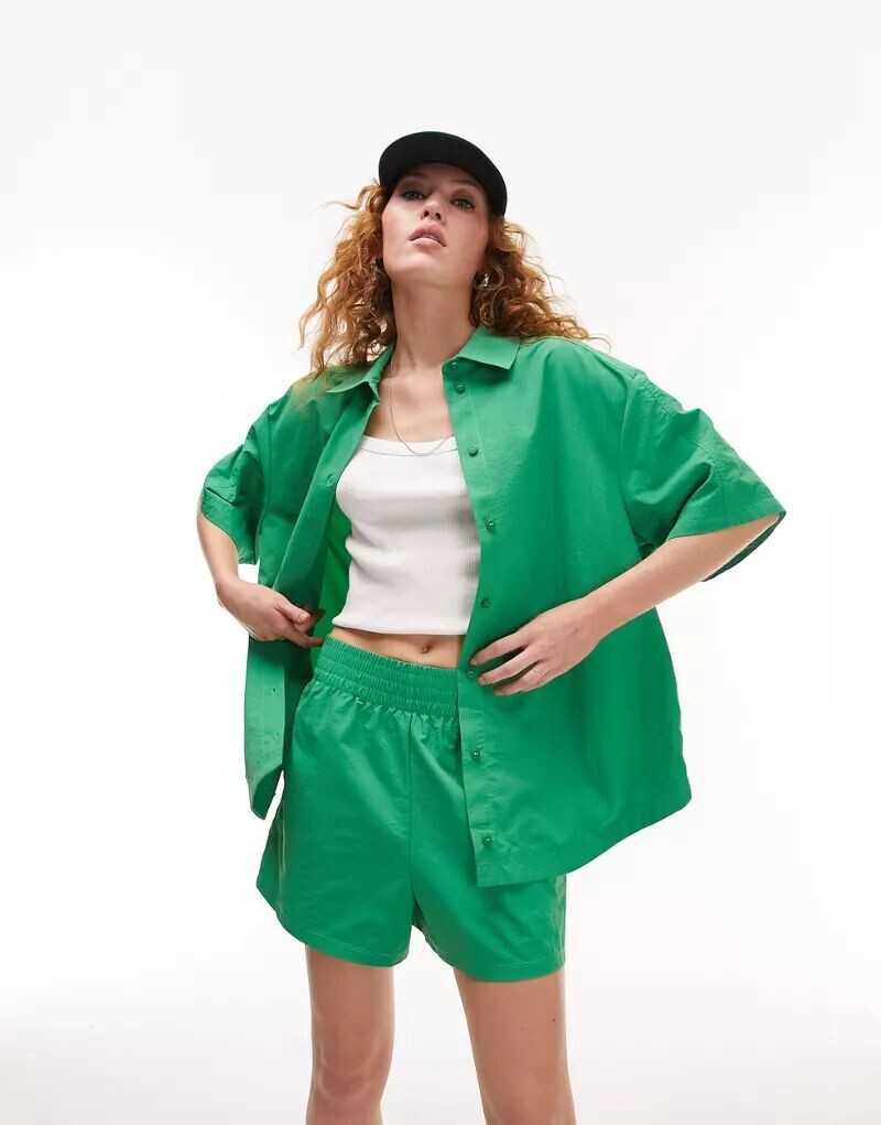 

Зеленая комбинированная куртка-рубашка из нейлона с короткими рукавами Topshop
