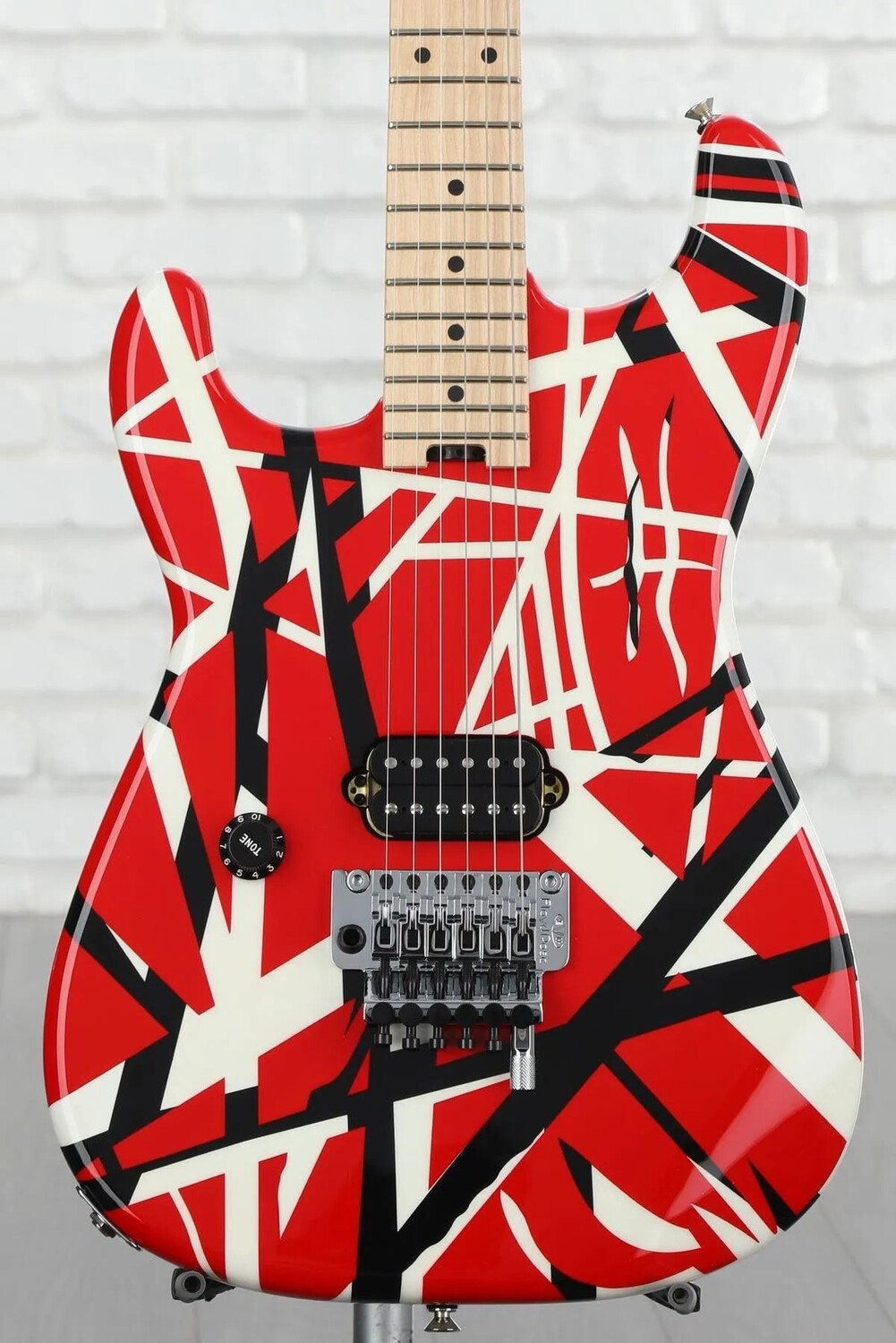 

Серия EVH Striped для левшей — красный с черными полосками