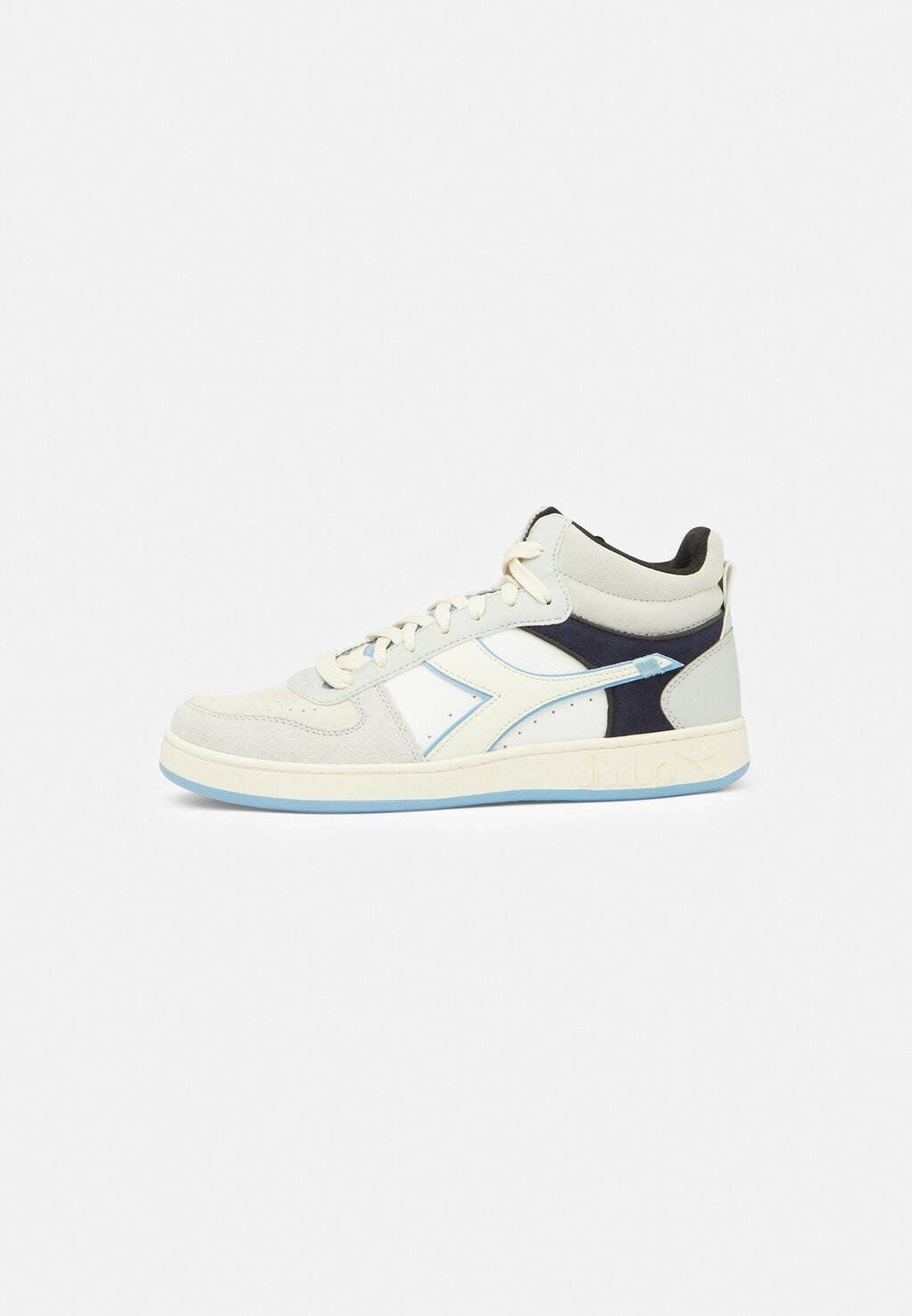 

Высокие кроссовки Diadora