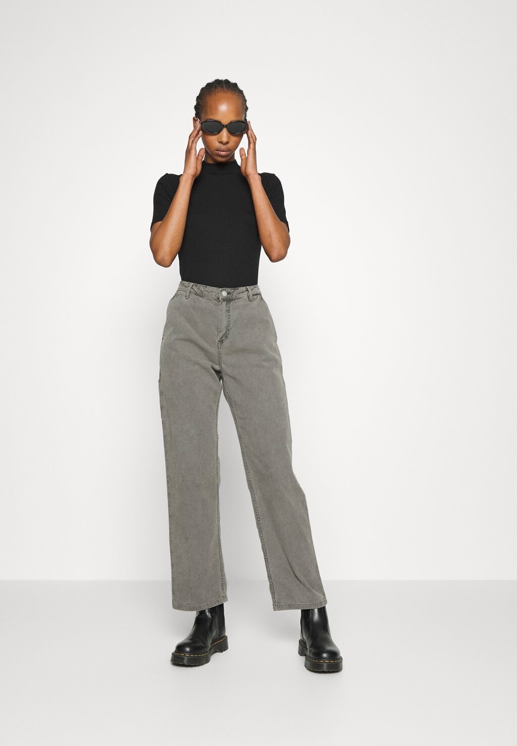 

Брюки Carhartt WIP, черный