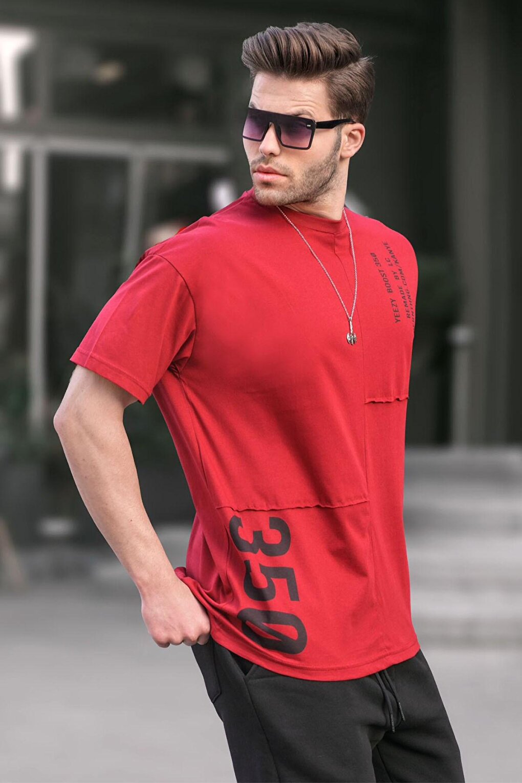 Бордово-красная мужская футболка с круглым вырезом с принтом 6089 MADMEXT