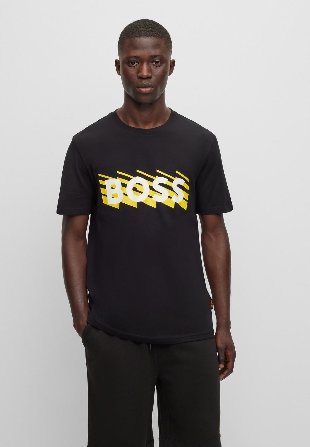 

Футболка с принтом BOSS, черный