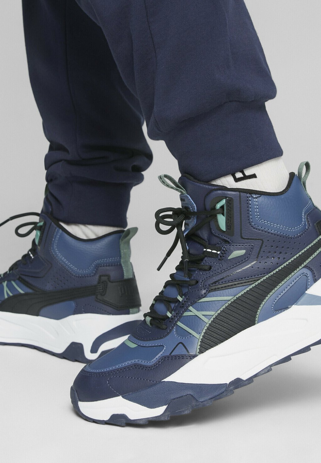 

Высокие кеды Trinity Mid Hybrid Puma, цвет inky blue- black- navy