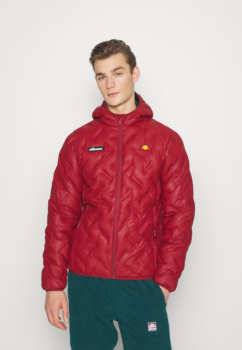 

Зимняя куртка Ellesse