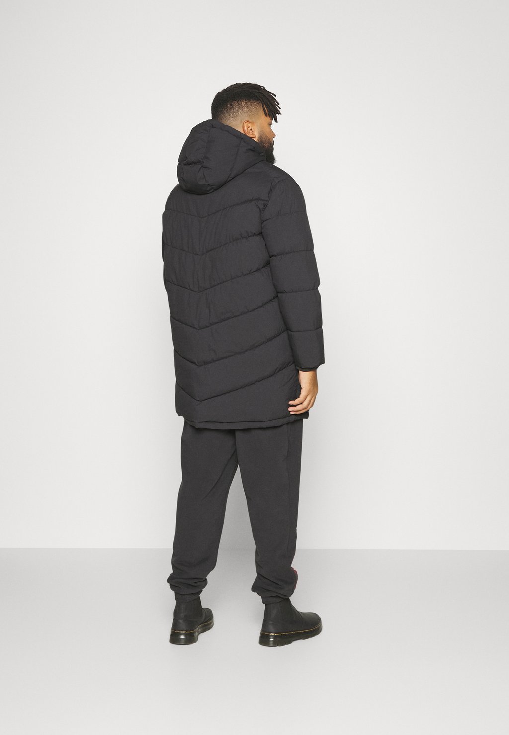 

Куртка Jack & Jones JORVESTERBRO LONG PUFFER SN PLS, черный