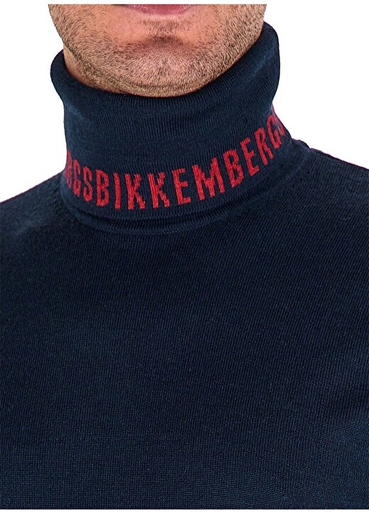 

Синий мужской свитер с высоким воротником Bikkembergs