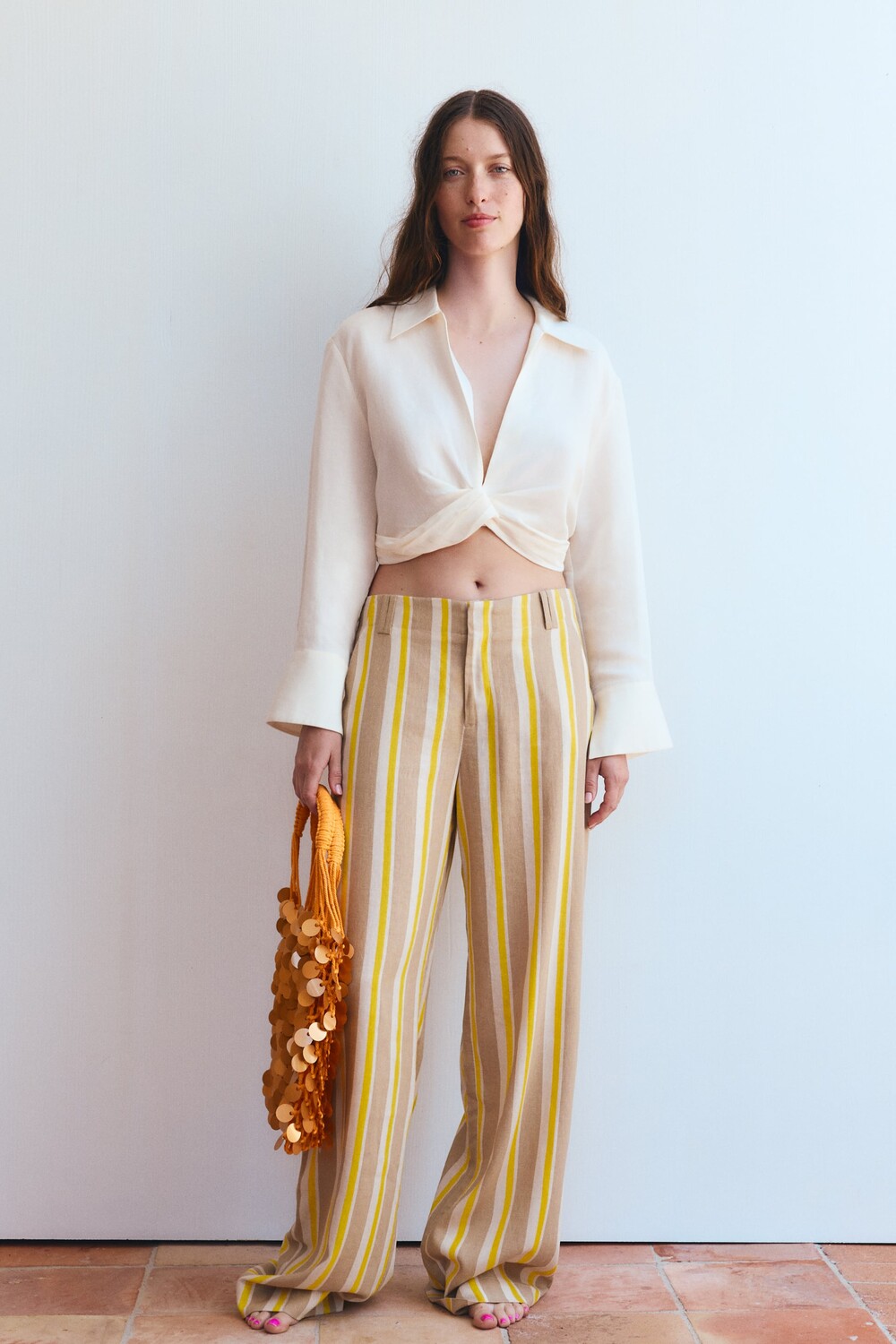 

Плетеная сумка, украшенная пайетками Zara, оранжевый