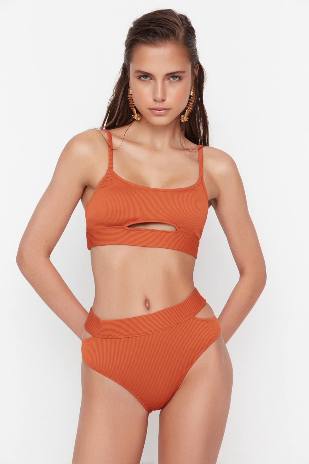 

Низ бикини TRENDYOLMİLLA, коричневый