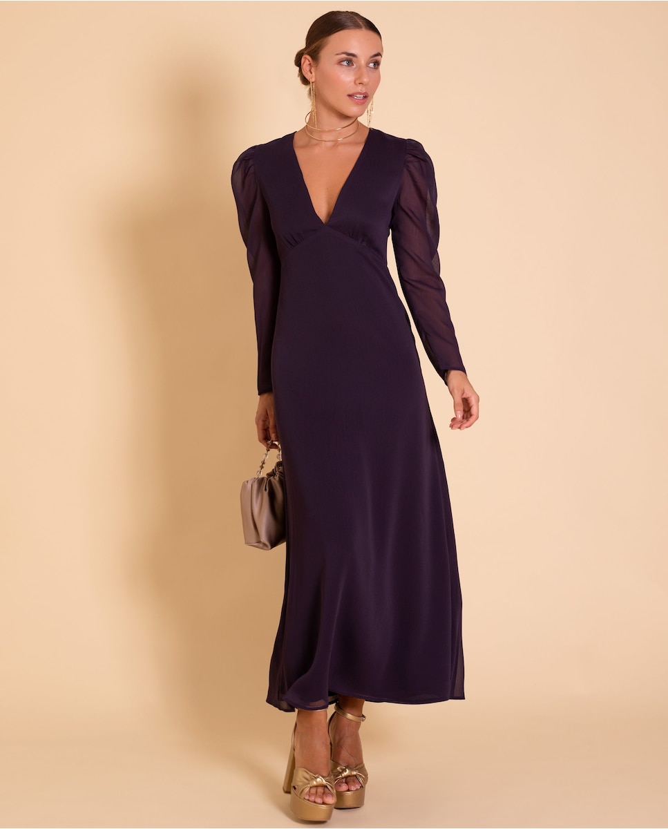 цена Длинное платье с длинными рукавами и V-образным вырезом The-Are, фиолетовый