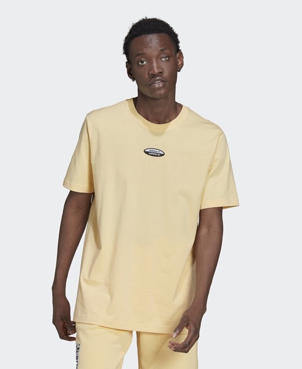 

Футболка adidas Originals, светло-желтого