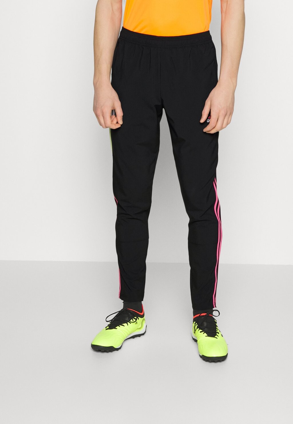 

Спортивные брюки Adidas