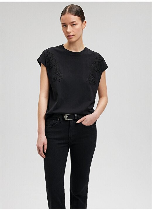 

Черная женская футболка с круглым вырезом M1612301-900-CREW NECK COMDED DREAM Mavi, черный