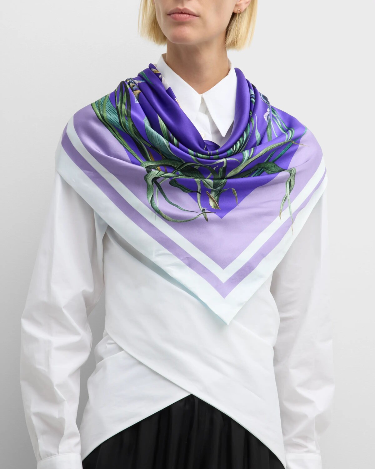 

Двусторонний шелковый шарф Taylor St. Piece, цвет Blue Purple