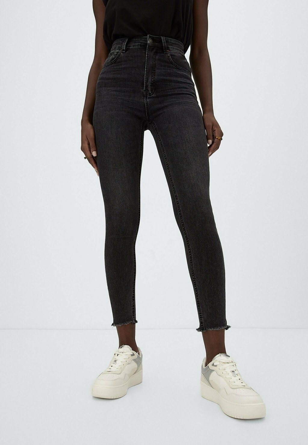 

Джинсы Skinny Fit Stradivarius