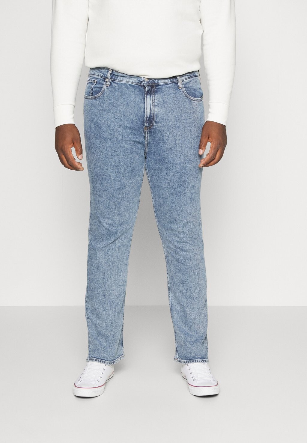 

Зауженные джинсы Calvin Klein