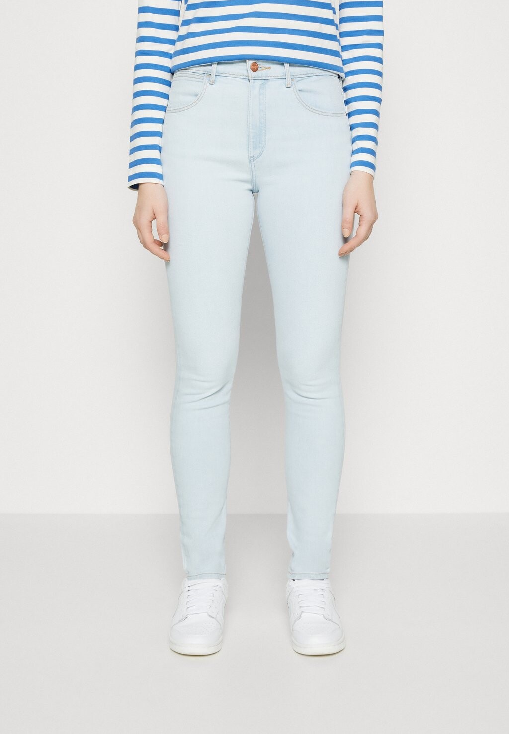 

Джинсы Skinny Fit Wrangler