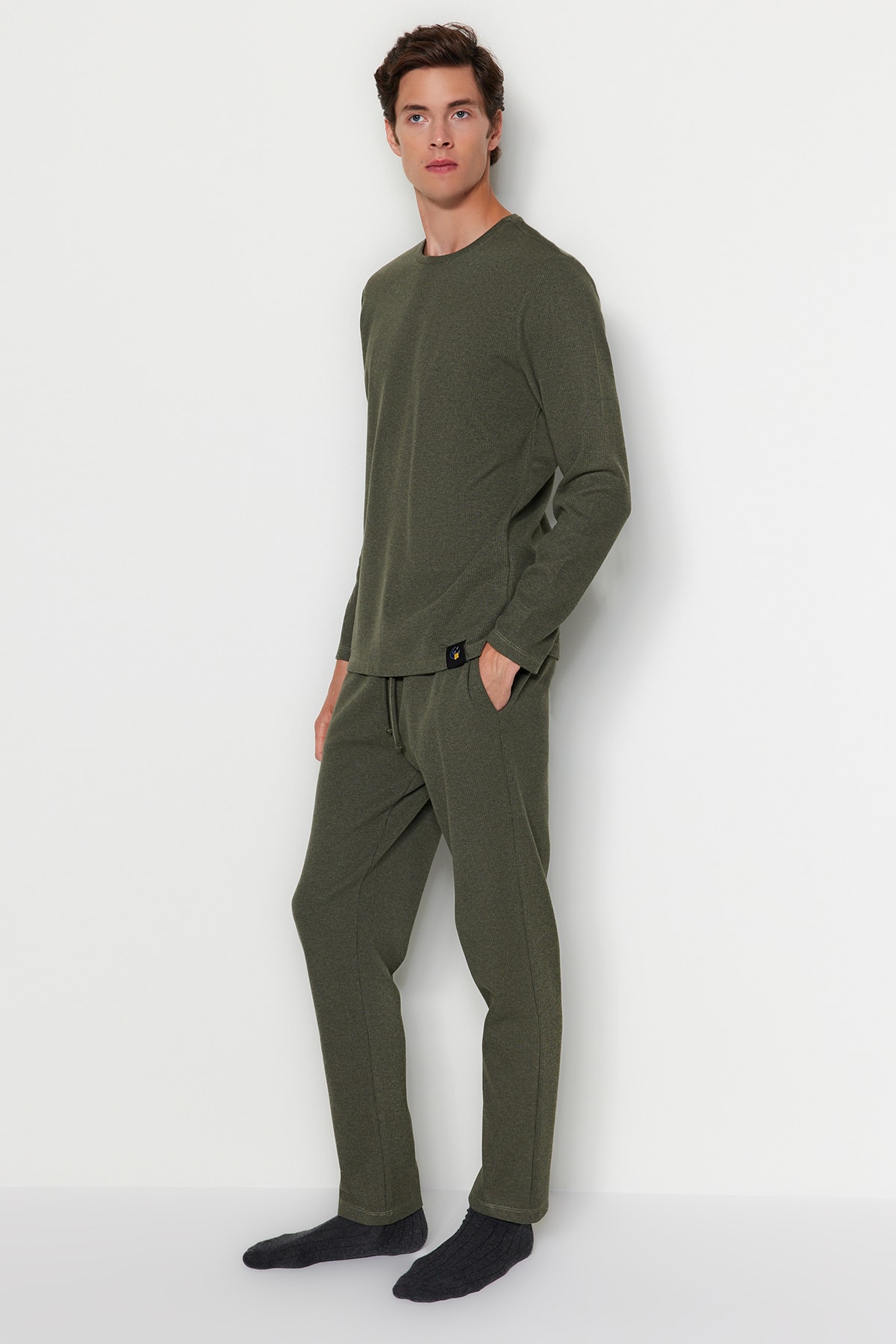 цена Пижамный комплект Trendyol стандартного кроя, темно-зеленый
