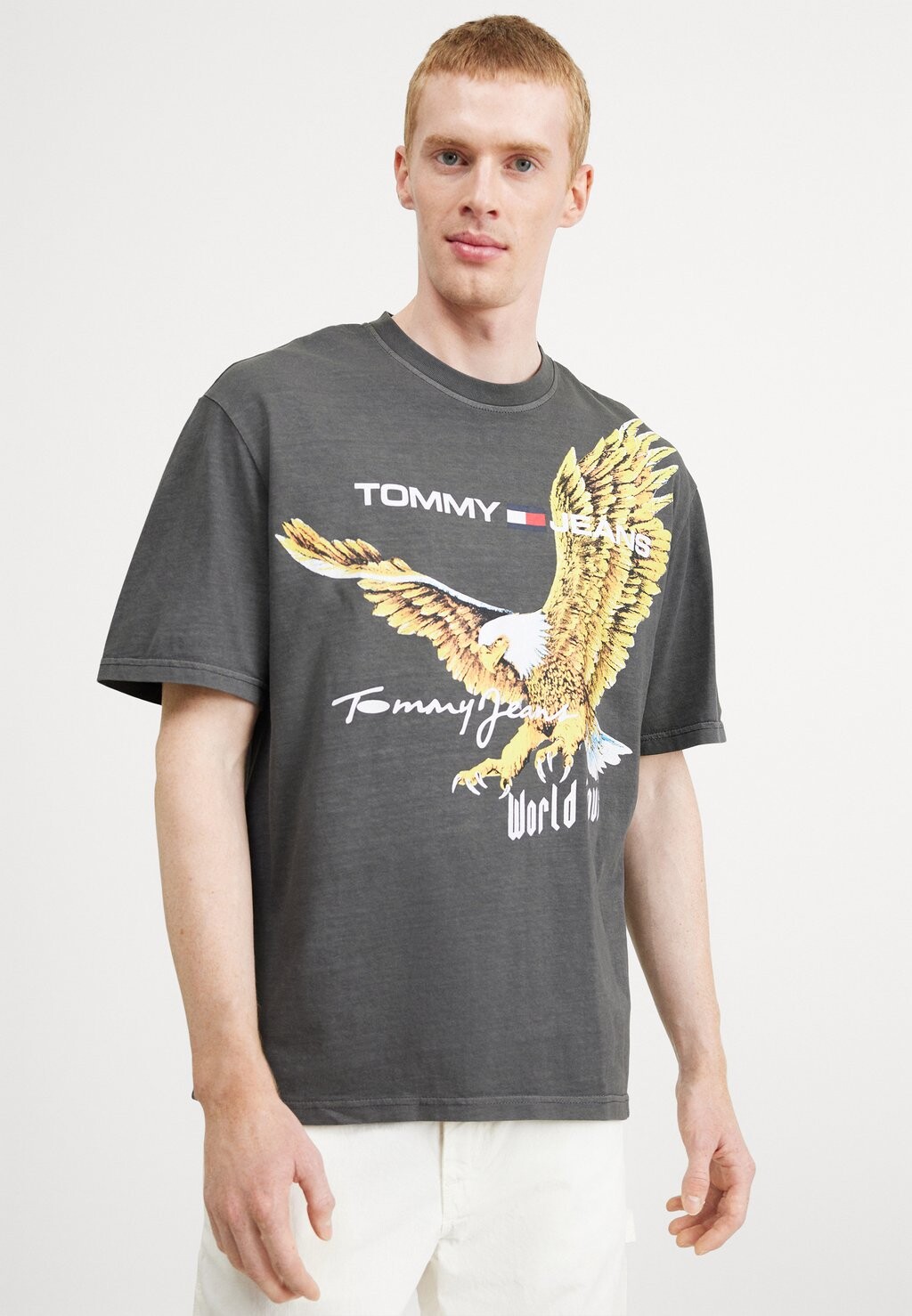 

Футболка с принтом ФУТБОЛКА VINTAGE EAGLE TEE UNISEX Tommy Jeans, новый уголь