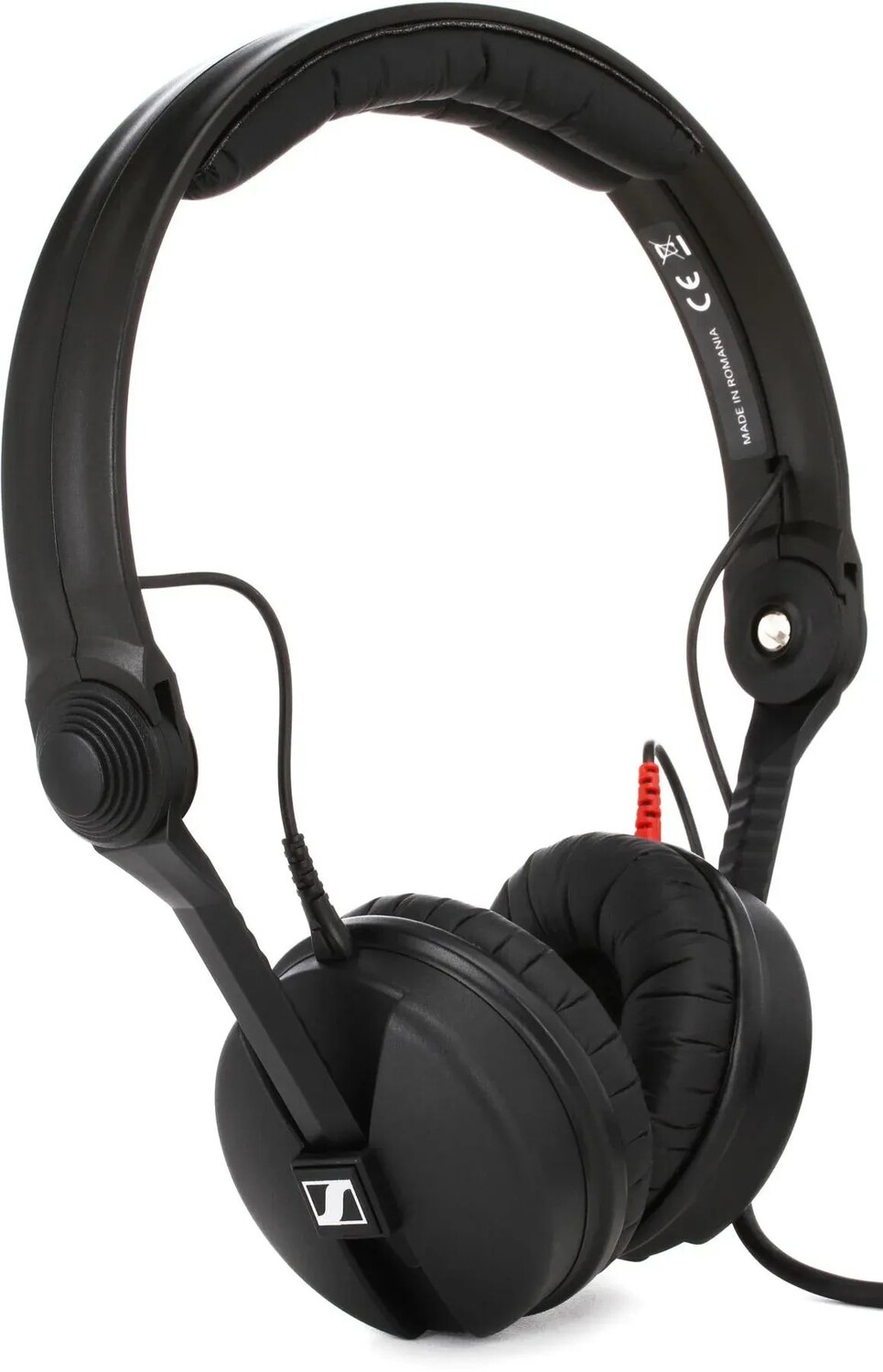 

Демонстрация закрытых накладных студийных наушников Sennheiser HD 25 Plus