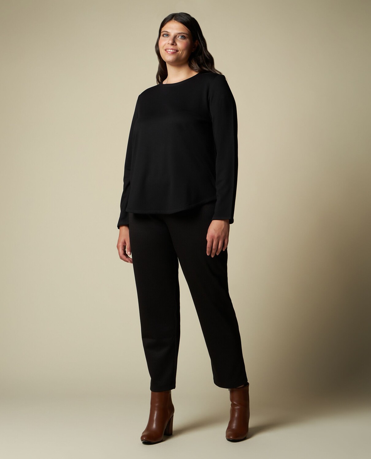 

Женские брюки-сигареты Curvy Rosa Thea, черный/фиолетовый