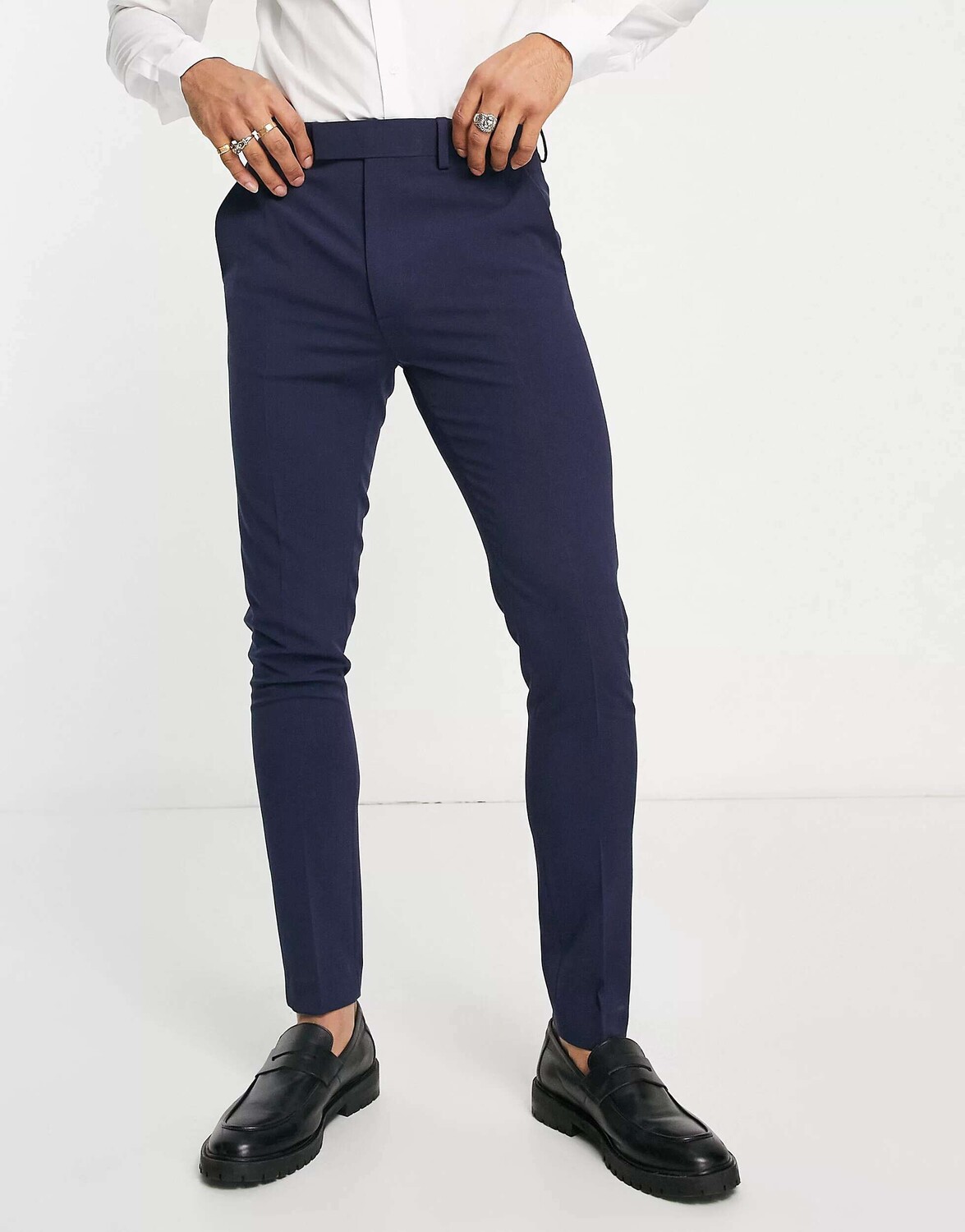 

Суперузкие брюки темно-синего цвета скинни ASOS