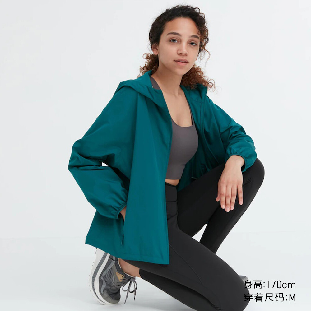 

Куртка Uniqlo водонепроницаемая с защитой от ультрафиолета зеленый