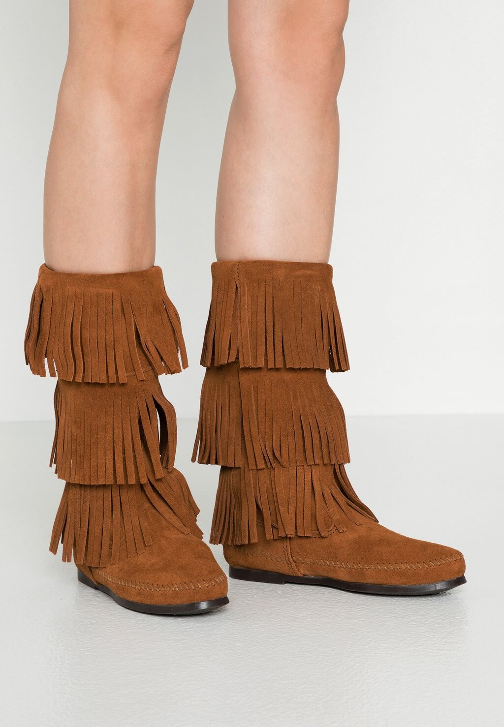 

Высокие сапоги 3 Layer Fringe Minnetonka, коричневый