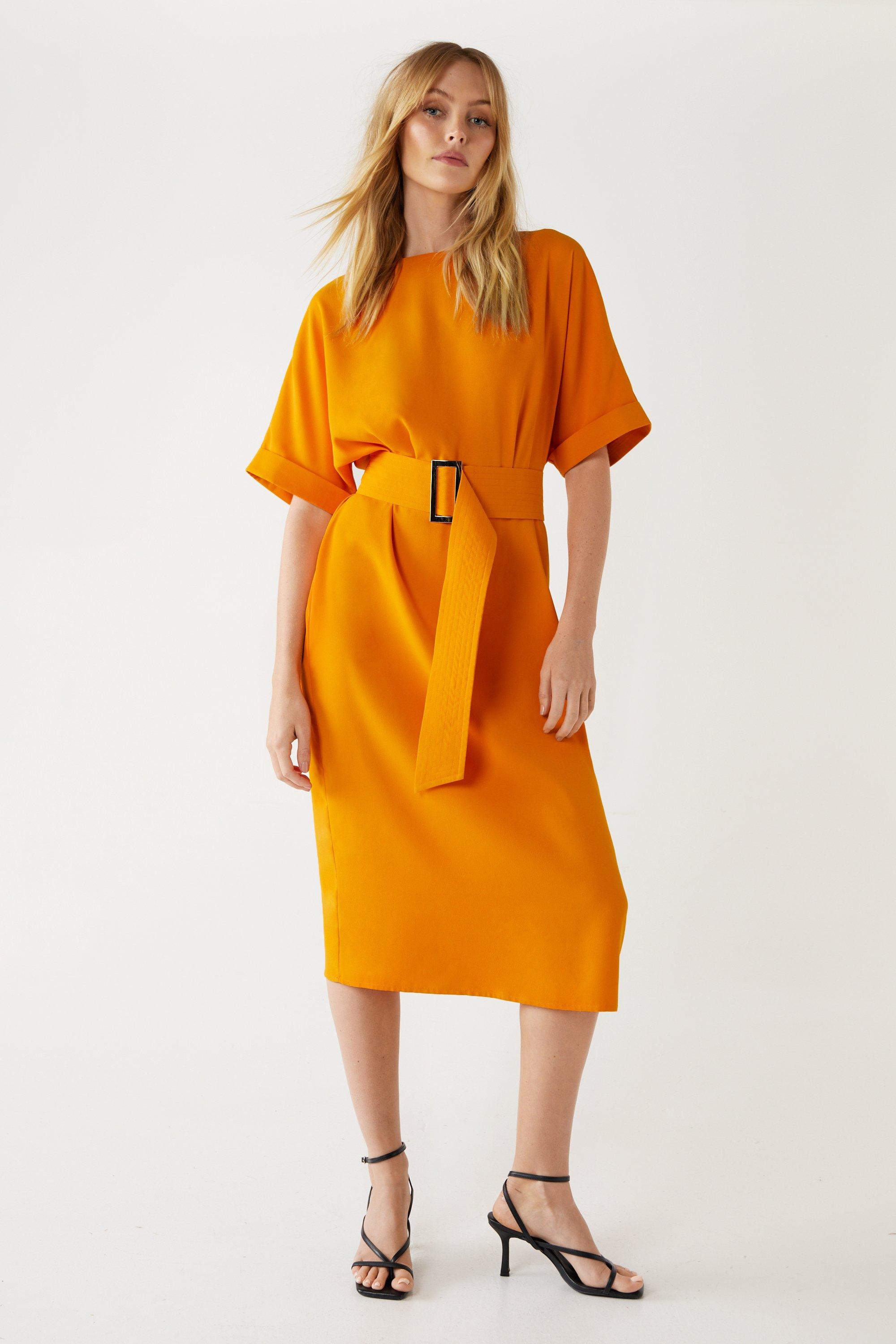 Мягкое платье прямого кроя с поясом и несколькими стежками Warehouse, оранжевый