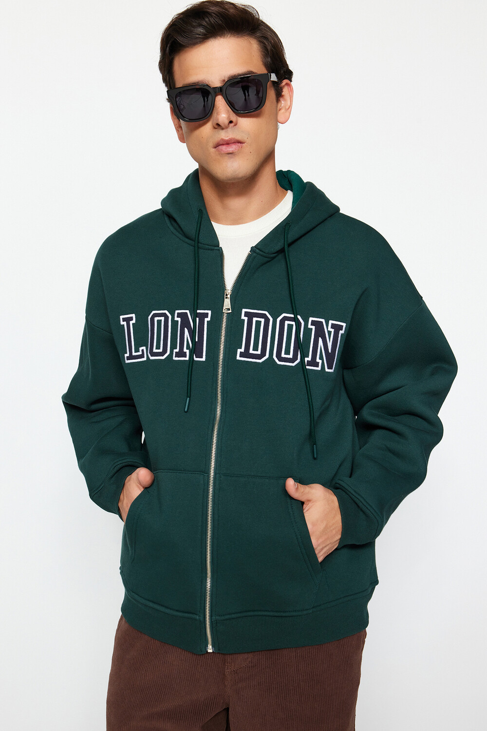 

Кардиган мужской Trendyol Oversize City с вышивкой, зеленый