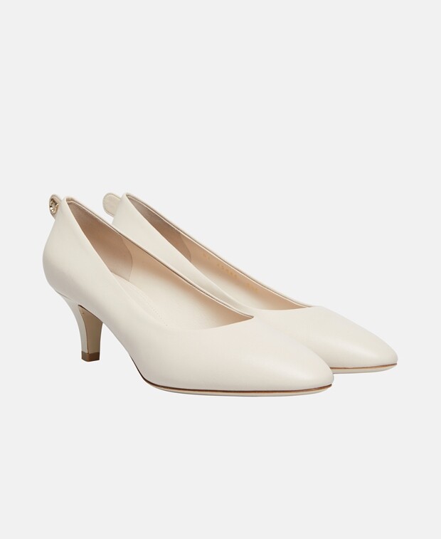 

ТУфли лодочки Salvatore Ferragamo, белый