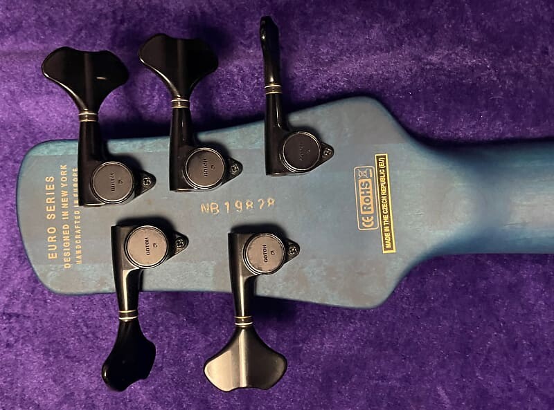 

Басс гитара Spector Euro 5LX, Black and Blue Matte / Rosewood