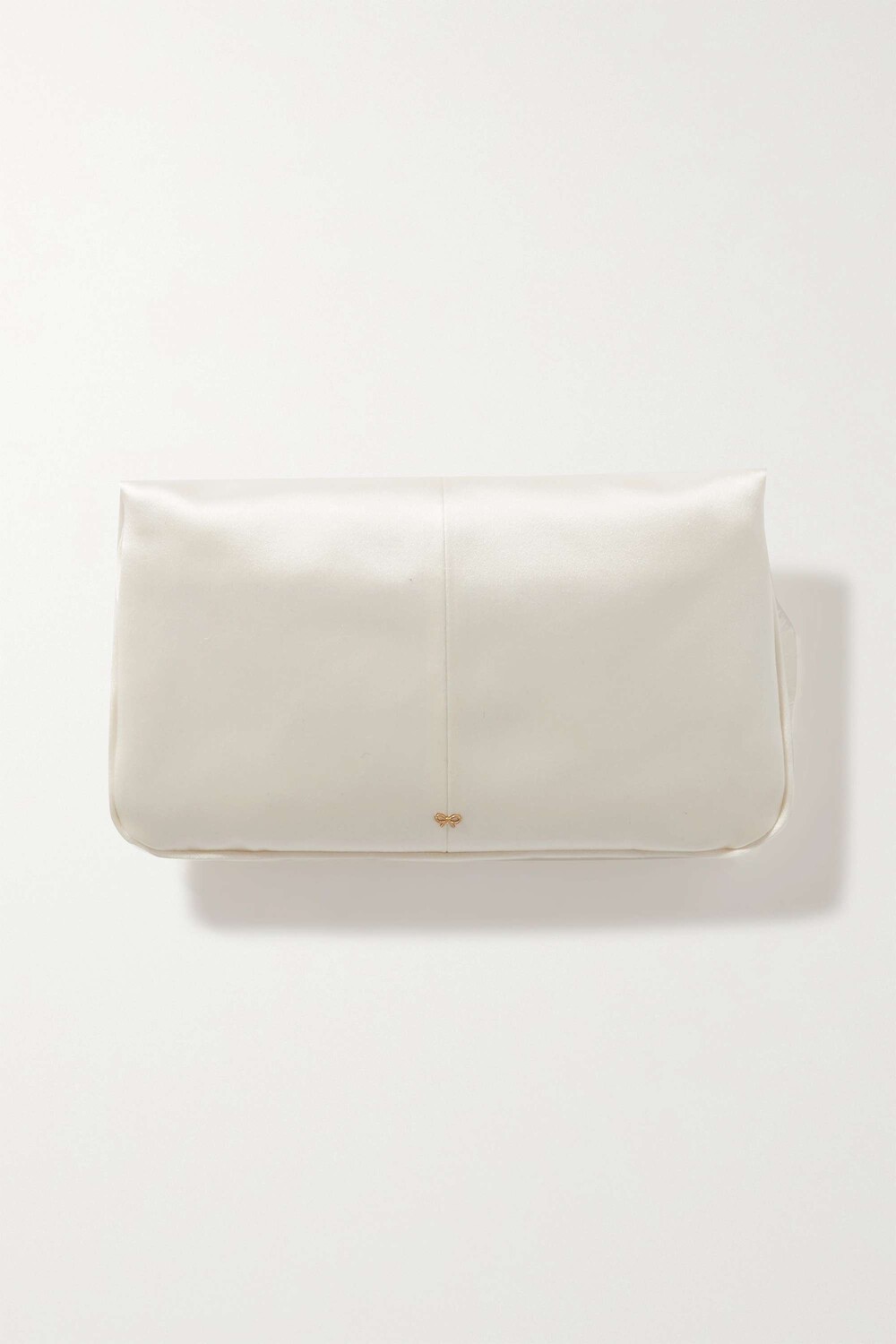 

ANYA HINDMARCH Атласный клатч с бахромой и бантом, слоновая кость