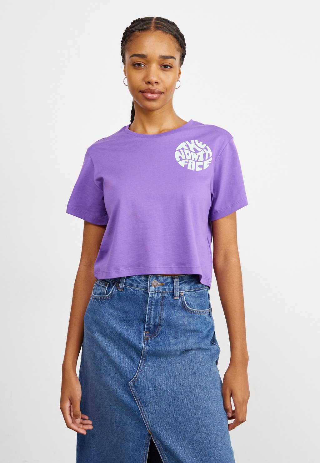 

Футболка с принтом VOYAGE CROP TEE The North Face, цвет lion purple