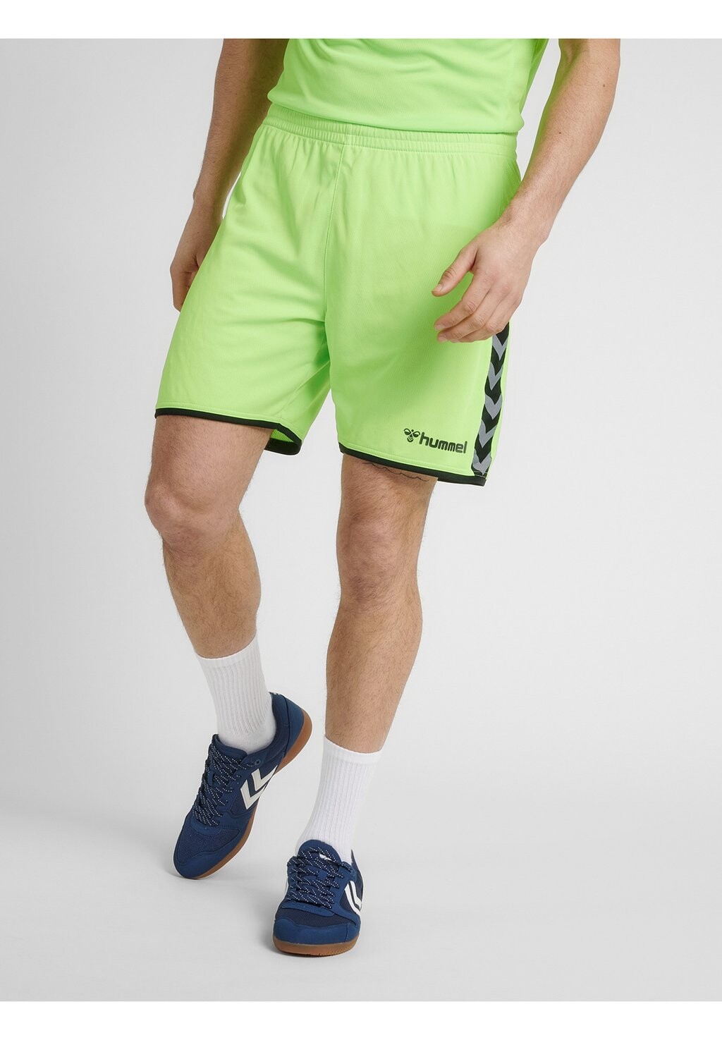 

Спортивные шорты Hummel, зеленый неон