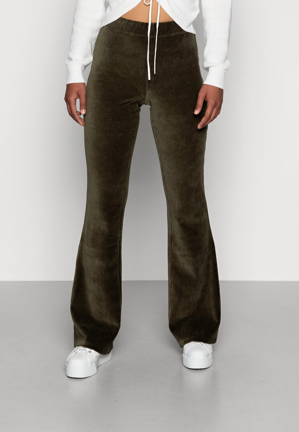 

Брюки ONLY Onlfenja Life Flared Pant, лесная ночь, Коричневый
