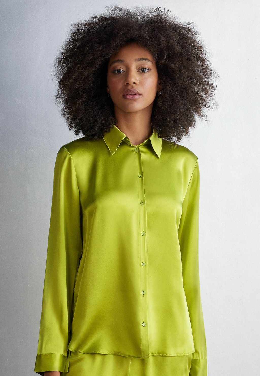 Блуза-рубашка LONG-SLEEVED Intimissimi, цвет grün j glowing green