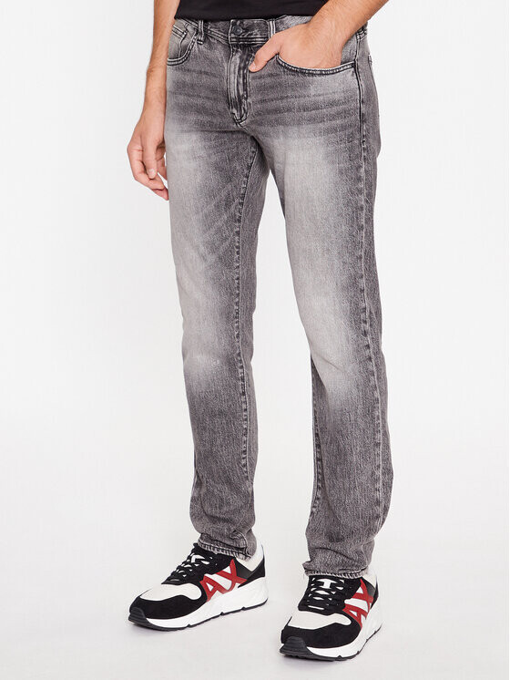

Джинсы обычного кроя Armani Exchange, серый