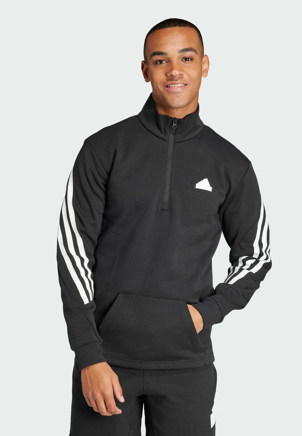 

Толстовка adidas Sportswear FUTURE ICONS 3-ПОЛОСКИ НА ПОЛОВИННОЙ МОЛНИИ, черный