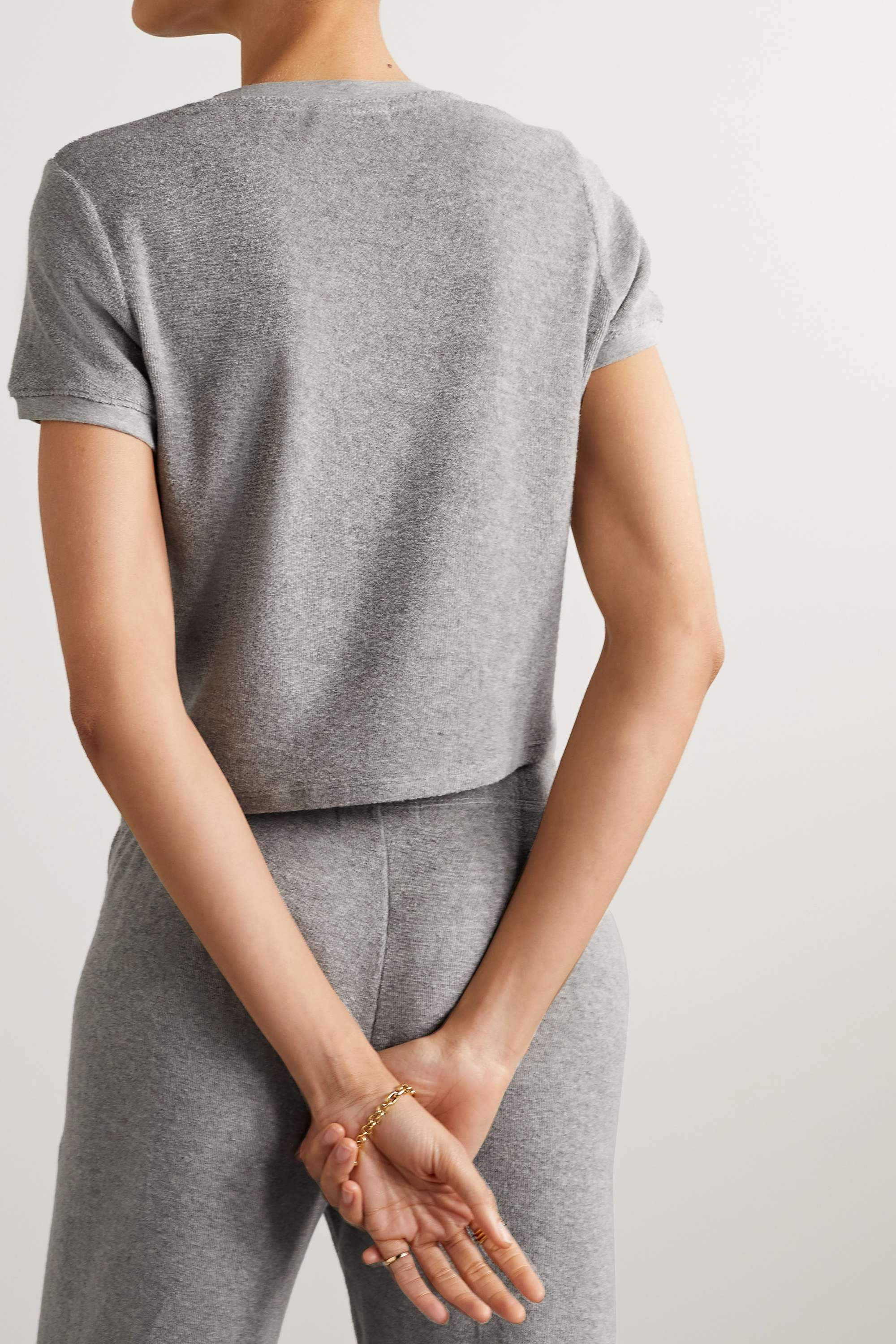 прописи наклейки шлеп шлеп точность движений SUZIE KONDI Капри футболка из хлопковой махровой ткани, серый