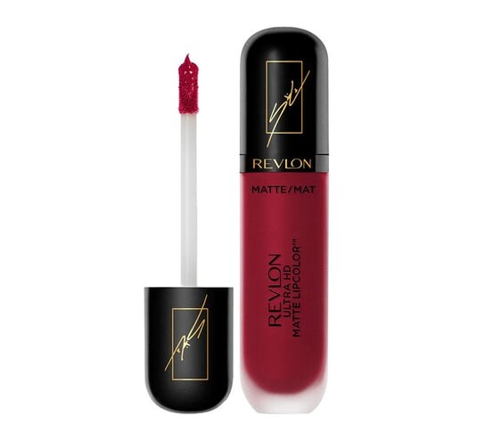 

Губная помада Ultra Hd Matte Sofia Carson #695 Revlon