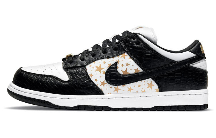 

Кроссовки Supreme x Nike SB Dunk Low, белый / золотой / черный