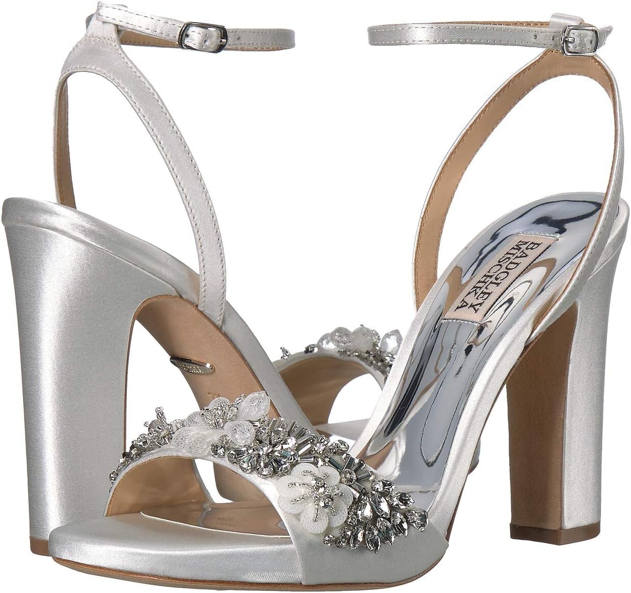 

Босоножки Alexa Badgley Mischka, цвет Soft White Satin