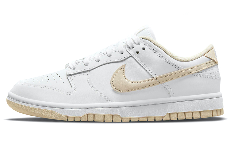 

Кроссовки Nike Wmns Dunk Low Pearl белые