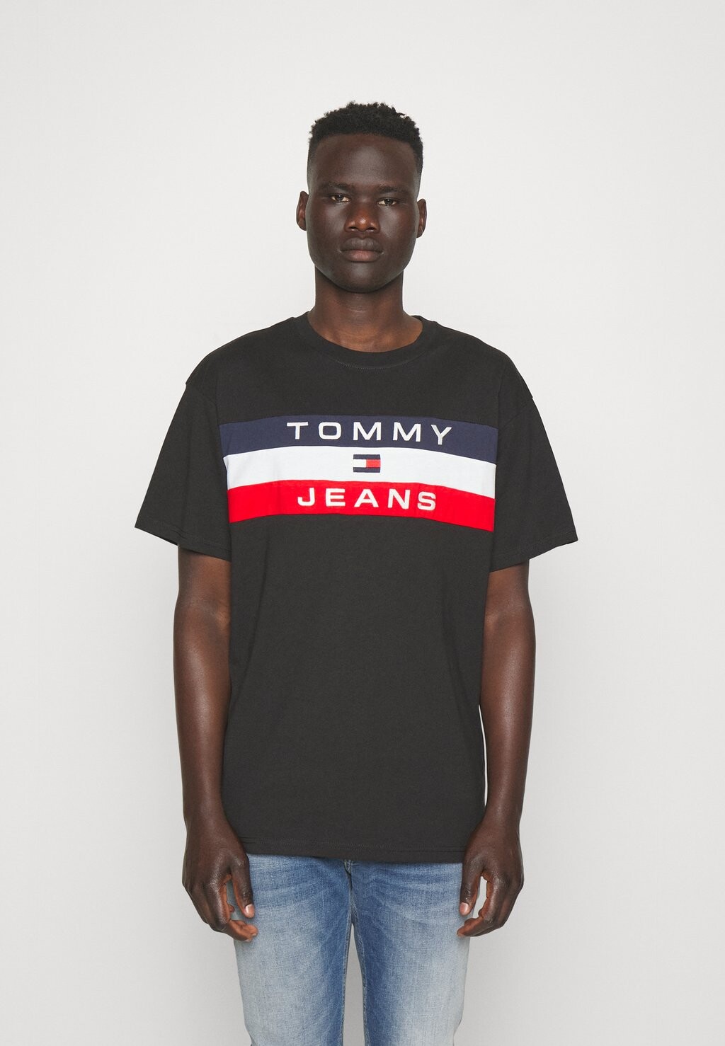 

Футболка с принтом Tommy Jeans, черный